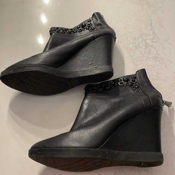 Donald Pliner Black Chez Wedge Rhinestone Boots size 11 M - Picture 2 of 7